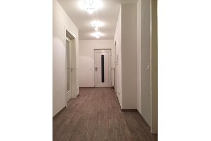Helle 2,5-Zimmer-Wohnung mit Balkon und TG-Stellplatz in Weiden - Weiden in der Oberpfalz