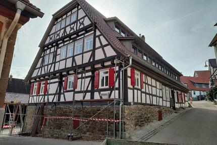 4- Zimmer Maisonette Wohnung - 1.397,00&nbsp;EUR Kaltmiete, ca.&nbsp; 127,00&nbsp;m&sup2; in Mühlacker (PLZ: 75417)