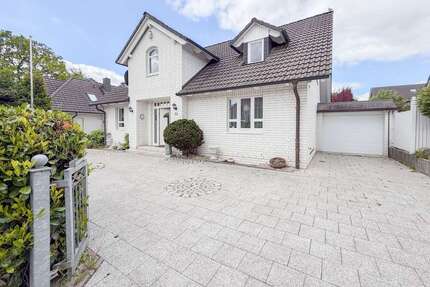 Haus zum Kaufen in Stapelfeld 1.230.000,00 € 256.98 m²