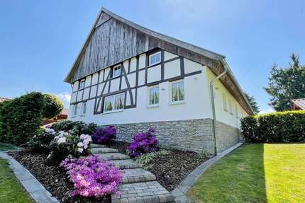 Haus zum Kaufen in Lage 735.000,00 € 196.59 m²