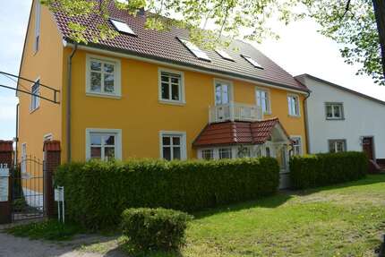 Wohnung zum Mieten in Am Mellensee OT Saalow 1.400,00 € 235 m² - Am Mellensee OT Saalow