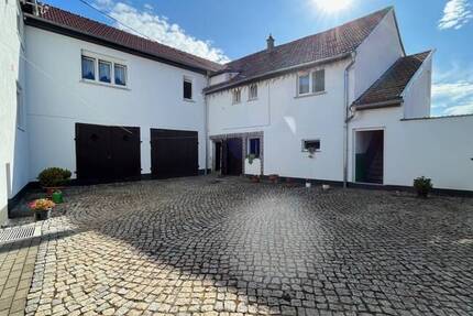 *Charmanter 4-Seitenhof mit großzügigem Nebengelass* - Bad Langensalza