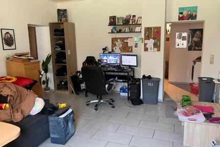 2 ZKB In Hofstr. 12 mit Balkon, renoviert. - Ottweiler