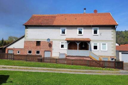 GEMÜTLICH!!! Fachwerkhaus mit Nebengebäuden in Neuenstein-Aua