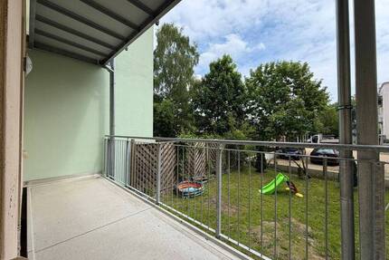 kleine 3- Raumwohnung mit Einbauküche und Balkon im Erdgeschoss ! - Görlitz Innenstadt