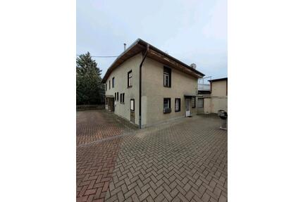Einfamilienhaus zu verkaufen - 125.000,00&nbsp;EUR Kaufpreis, ca.&nbsp; 240,00&nbsp;m&sup2; in Ballenstedt (PLZ: 06493)