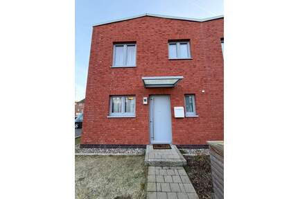 Stadtleben an der Schlei! - 1.450,00&nbsp;EUR Kaltmiete, ca.&nbsp; 93,60&nbsp;m&sup2;&nbsp;Wohnfl&auml;che in Schleswig (PLZ: 24837)