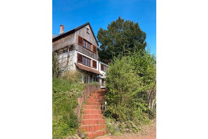 Ehemaliges Bauernhaus in ruhiger Aussichtslage mit Garten - Rudersberg