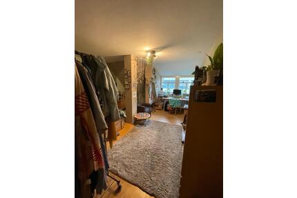 Zimmer zur Zwischenmiete 01.05. -31.08 im Zentrum (Gottschedstr) - Leipzig