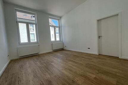 Sanierte 3 Zimmer Wohnung in Hauptbahnhofnähe - Krefeld
