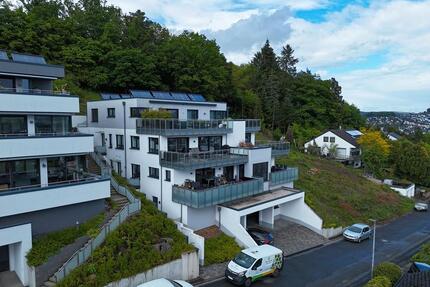 Exklusive Terrassenwohnung mit Panoramablick und Aufzug - in schönster Herborner Aussichtslage