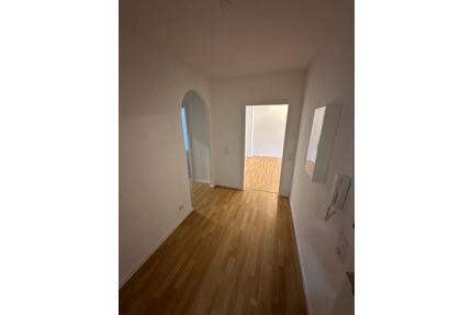 Frisch renovierte 3-ZKB Wohnung (75qm) in Alt-Saarbrücken