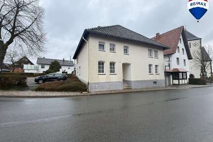 Haus zum Kaufen in Bad Driburg 99.990,00 € 220 m²