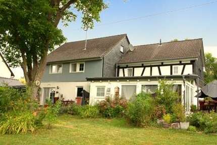 Haus zum Kaufen in Gieleroth 259.000,00 € 250 m²