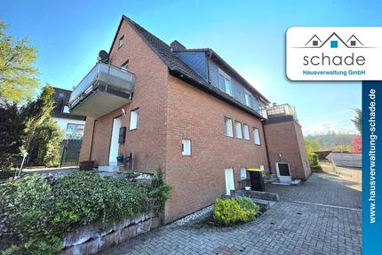 SCHADE HAUSVERWALTUNG - Renovierte 3-Zimmerwohnung mit 2 Balkone und Garage in Herscheid!