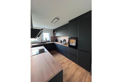 Neuwertige, 2,5-Zi.-Eigentumswohnung mit Gartenanteil - Obersontheim