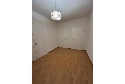 Wohnung vermieten - 800,00&nbsp;EUR Kaltmiete, ca.&nbsp; 96,00&nbsp;m&sup2; in Bad Salzuflen (PLZ: 32105)