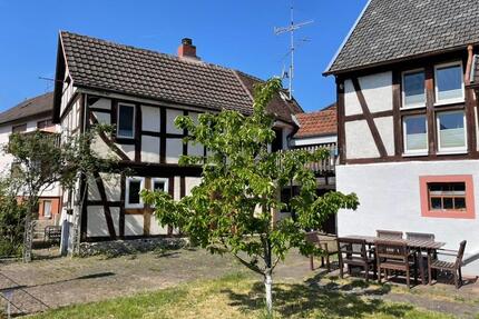 Charmantes kleines Fachwerkhaus mit Garten und Hof - Hirzenhain