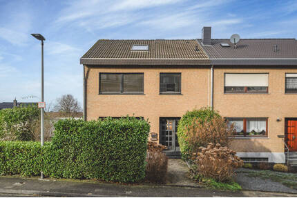 Bezugsfreies Einfamilienhaus mit Garage - Herzogenrath Merkstein