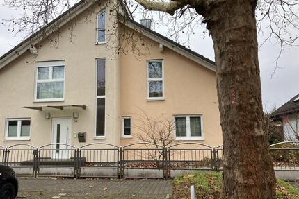 Repräsentatives EFH für gehobene Ansprüche (Vermietung) - Dreieich