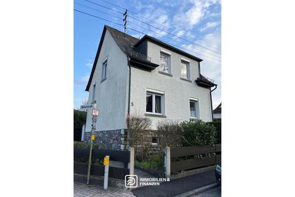 Einfamilienhaus mit großen Garten im Zentrum - Ransbach-Baumbach