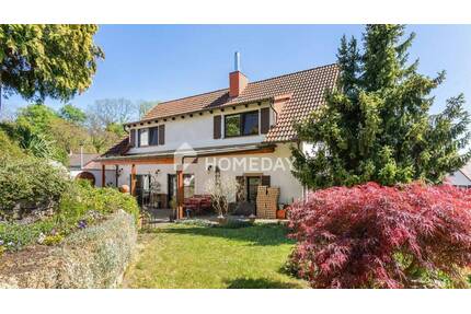 Großzügiges Einfamilienhaus mit Garten, Terrasse und Garage in Meckesheim