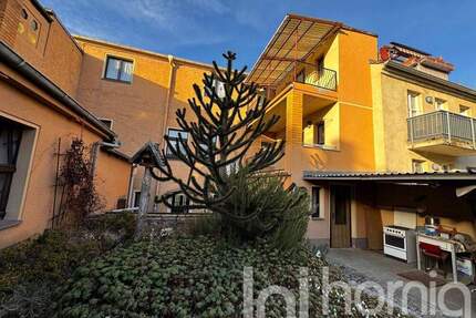 Stadthaus mit eigenen Parkplätzen und kleinem Garten im Zentrum von Kamenz