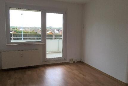 Große 3-Raum-Wohnung im Erdgeschoss! - Oschersleben (Bode)