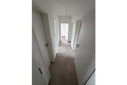 Sanierte 4-Zimmer-Wohnung im Erdgeschoss mit Gemeinschaftsgarten - Hamm Bockum