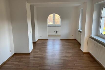 tolle 2-RWE mit großem Balkon in ruhiger Sackgassenlage - Zwickau Auerbach