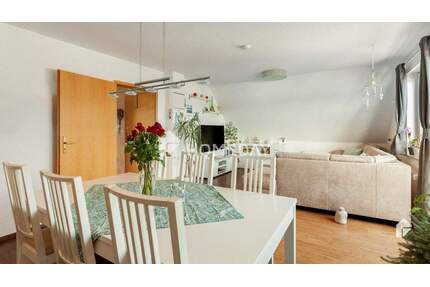 Sonniges Wohnglück in ruhiger Lage: bezugsfreie 3-Zimmer-DG-Wohnung mit Ost-Balkon - Sarstedt Heisede