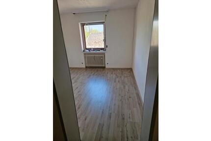 4,5 Zimmer-Wohnung mit Balkon und Gäste-WC in 97714 Oerlenbach