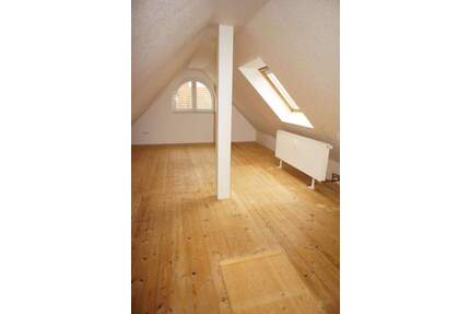 *DG-Whg. über zwei Etagen - großer Balkon - frei ab 1.5.26 - Flöha