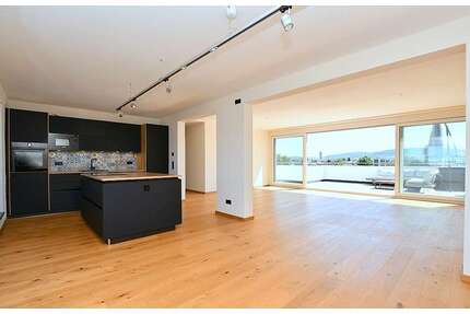 Wohnung zum Mieten in Fellbach 2.590,00 € 189 m²