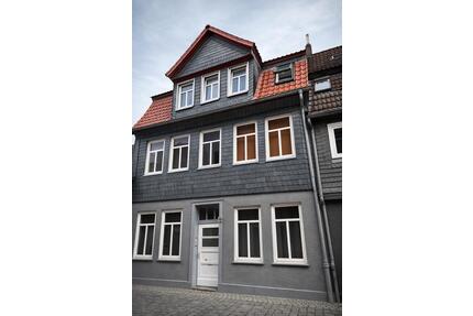 Mehrfamilienhaus mit 3 Wohnungen von Privat - Peine