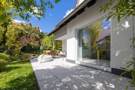 Haus zum Kaufen in Hofheim 998.000,00 € 135.39 m²