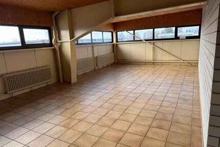 Raum zur gewerblichen Nutzung - 290,00&nbsp;EUR Kaltmiete, ca.&nbsp; 54,00&nbsp;m&sup2; in Bisingen (PLZ: 72406)