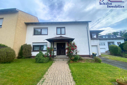 Balve: Gepflegtes Reihenendhaus mit Garten in Top-Lage