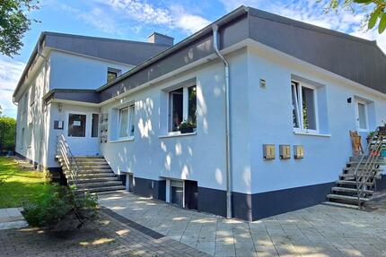 3-Zi Whg mit großen Balkon kernsaniert hell ruhig zentral - Malente