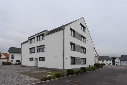 Wohnen auf zwei Ebenen – gemütliche 3,5 Zimmer Galerie Wohnung! - Ergolding