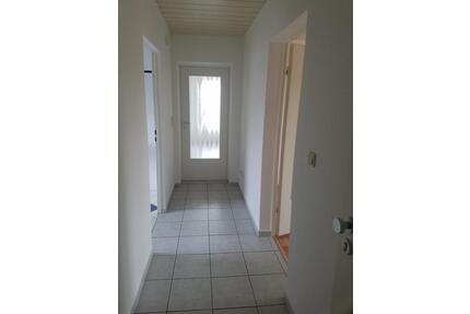 Zentrumsnahe 3 12 Zimmer-OG-Wohnung mit Balkon und Gartennutzung - Höchstadt an der Aisch