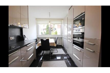 3 Zimmer,Balkon in Esslingen - 1.350,00&nbsp;EUR Kaltmiete, ca.&nbsp; 80,00&nbsp;m&sup2; in Altbach (PLZ: 73776)