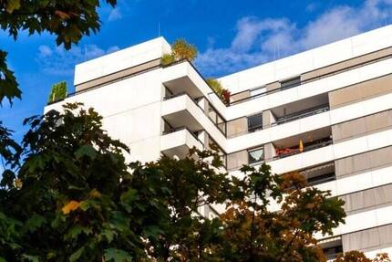 Nürnberg Norikus am Wöhrder See: 4,5-Zi-Whg, Loggia, TG-Stellpl.; sofort frei