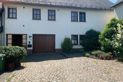 Großzügiges 1-2Familienhaus, Naturnah und doch zentral - Tiefenbach