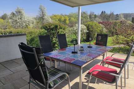 Haus zum Kaufen in Kirchheim unter Teck 1.150.000,00 € 330 m²