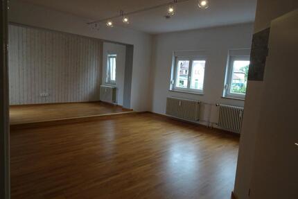 Großzügige 3 Zimmer Erdgeschosswohnung Rödental