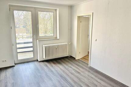 Frühlingsaktion: 2 Nettokaltmieten frei! Hübsche 2-Zimmer-Wohnung mit Balkon in ruhiger Lage - Duisburg Mittelmeiderich