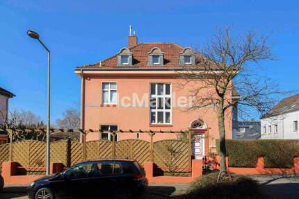 Geräumige Doppelhaushälfte mit großer Raumvielfalt und 7 Zimmern - Duisburg Alt-Homberg