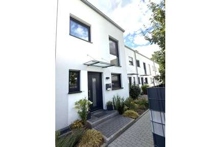 Haus zum Kaufen in Rüsselsheim 629.000,00 € 138.54 m²