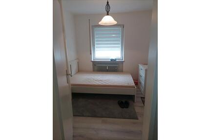 Möbliertes WG-Zimmer mit Garage in Olching - S-Bahn Nähe München